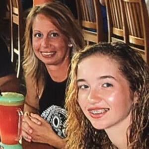 Meet your Posher, Rebecca